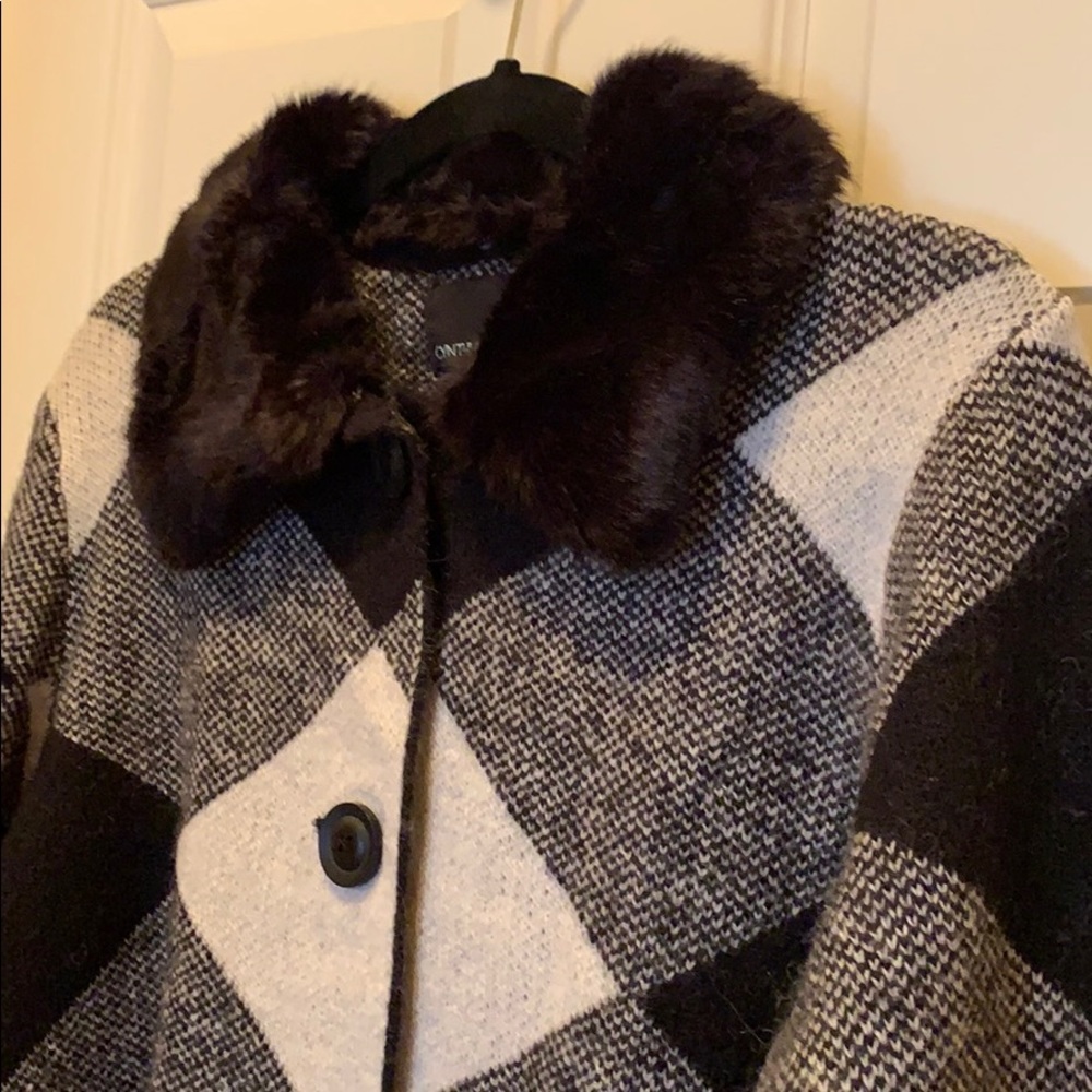 EUC Cynthia Rowley Ladies Faux Fur Collar Sweater - Picture 2 of 8